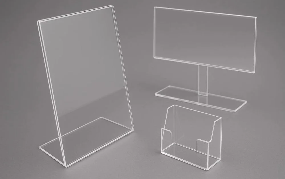Choosing the Right Display Stands in Dubai for Retail & Events