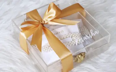 Acrylic gift box for gifting on acrylic market